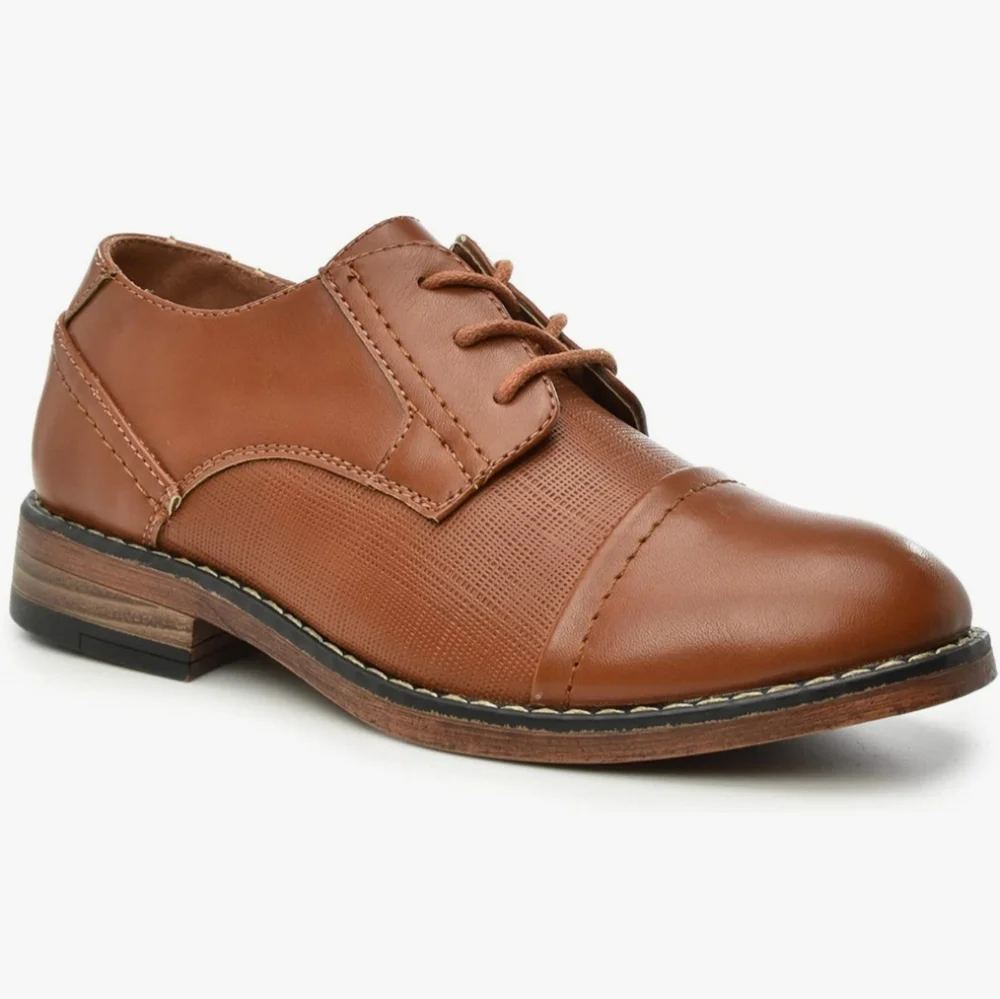 Brand new Tahari  boys *Folley* Lace up Oxford Shoes. New with No Box.
